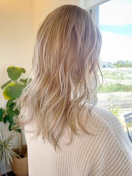 パコ(Paco) ☆超超ミルクティーベージュ☆ナチュラルウェーブ☆