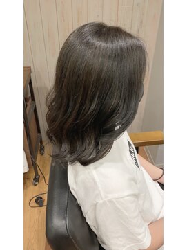 フェアリーテイル(fairy tale) グレージュ