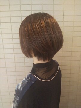 シェモアイグレック(chez-moi igrek) chez-moi ☆ ツヤ感ショートボブ