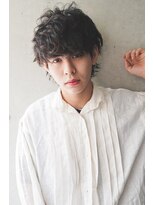 カライング(ing)&nbsp;スーツ短髪ツーブロック束感モテる黒髪シークレットパーマ流行