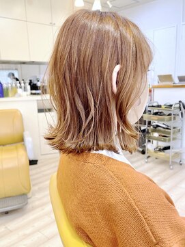 モリオ フロム ロンドン 成増店 【morio成増 芹澤】くびれ外はねボブ 顔まわりレイヤー