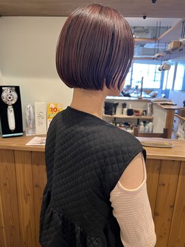 アミリ(AmiLi) ピンクブラウンミニボブ