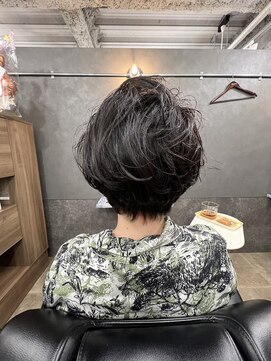 トリニティ(TRINITY) マッシュウルフベース大きめカールでより動きをプラス♪