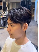 クオンヒール(QUON HEAL)&nbsp;七三センターパートフェザーパーマニュアンスパーマｎ