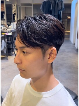 クオンヒール(QUON HEAL) 七三センターパートフェザーパーマニュアンスパーマｎ