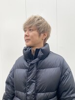 ヒカリス 東三国(HIKARIS) ハイトーンミルクティーベージュとメンズマッシュショート