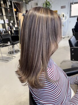 インク(inc) ハイライト/ベージュカラー/レイヤーカット