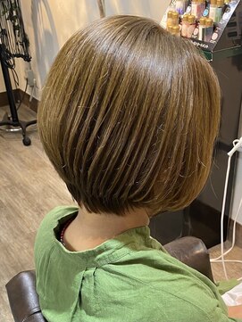 アティック(attic) ショートボブ/ボブ/ミディアム/ヘアドネーション/レイヤーカット