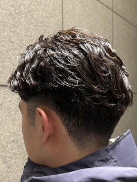 ヘアモード キクチ 銀座店 毛流れパーマ