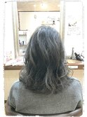 切りっぱなしボブ+ダークグレージュカラー