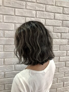 フェニーチェ オン ザ ビーチ(FENICE on the beach) ホワイトグレージュハイライト