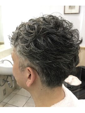 ネクサス ブライトンホテル店 新浦安 ランダムパーマ×ツーブロックショート