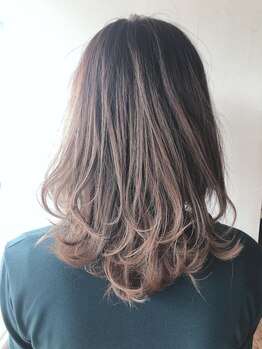 ヘアアーアンドメイク ビス くりえいと店(hair&make Bis)の写真/【当日予約◎】透明感×立体感のあるカラーで大人の魅力を底上げ☆白髪もしっかりカバーしてオシャレ度UP♪