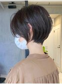丸みショートヘアピンクベージュカラーミルクティーベージュ