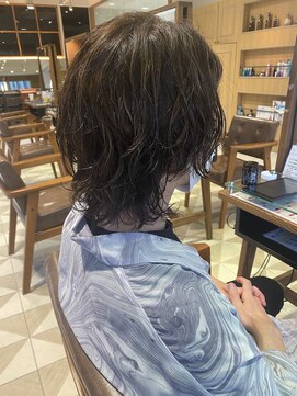 リボーン ビューティー リゾート 松戸店(re-born Beauty Resort) アッシュブラックベリーショートウルフカルマパーマ