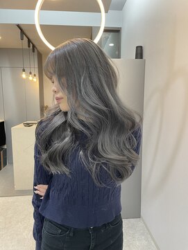 ブロンド(Blonde) ハイトーンカラー/アッシュグレー