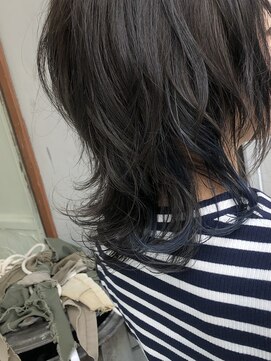 イチロクハチ(168 ichirokuhachi) ウルフカットのインナーカラー