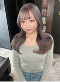 レイヤーカット　グレージュカラー