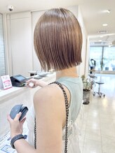 キアラ(Kchiara) 軽さのある切りっぱなしボブ【福岡大名Kchiara瀧本】