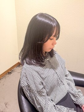 クリック(Click) 黒髪/クラゲヘアー/オリーブグレー/小顔/ココアベージュ/小倉