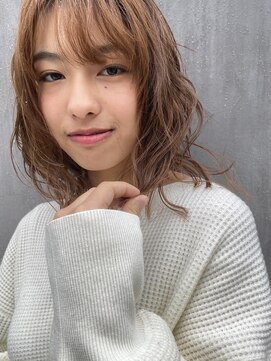 レオニード 表参道(LEONID) ミディアムスタイル