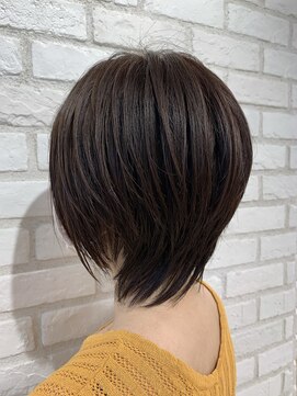 ルスト(L.u.s.t) ウルフカット