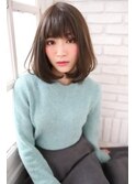 大人かわいい切りっぱなしミディアムボブ