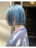 シアー(siar)&nbsp;内巻きボブ　ブルーヘアー