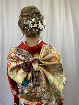バグース(BAGUS) 成人式のヘアアレンジ