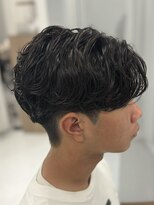 バース 梅田中崎町店(BIRTH)&nbsp;ニュアンスパーマセンターパートフェザーパーマ韓国メンズパーマ