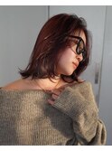 顔まわりカットとレッドカラーのロブスタイル