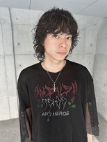 メンズ黒髪マッシュウルフニュアンスパーマ