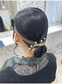 タイトシニヨン/パールピン/結婚式/参列ヘア／お呼ばれヘア