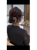ヘアセット大人可愛いシニヨンお団子ヘアアレンジ結婚式二次会
