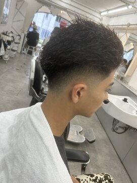 チルチェア 中野店(CHILL CHAIR) スパイキーショートフェード