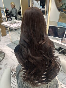 ロンドルピナス 小倉(Lond Lupinus) ミディアムレイヤーカット/似合わせカット/大人ガーリー/20代