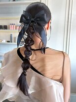 セプト 天神大名(SEPT.)&nbsp;編みこみ 編み下ろし タイト 結婚式 ヘアアレンジ 韓国風