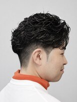 スター(STAR)&nbsp;フェード×ゆるパーマ｜好印象スタイル