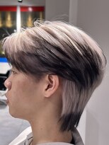 オーシャントーキョー 神戸(OCEAN TOKYO KOBE)&nbsp;ホワイトブラックエンドカラーニュアンスセンターパート