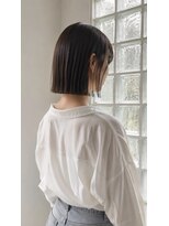 ロイロ(LoiLo)&nbsp;首元スッキリ切りっぱなしボブ【UCHI】