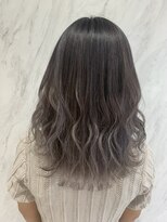 リー 京橋(Lee)&nbsp;グレーベージュカラー　山下志穂