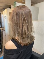 スターズ 柏(STARS)&nbsp;ミルクティーベージュ ブリーチ & ダブルカラー レイヤーカット