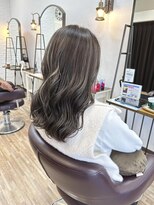 アーチ(ARCH) グレージュ×ハイライト