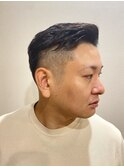 ビジネスマンヘア七三ツーブロ刈り上げフェードスタイル