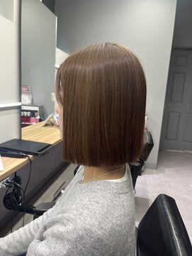 フラミューム 三島(flammeum) 切りっぱなしボブ×ブラウンカラー