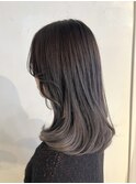 20代30代大人可愛いダブルカラーアッシュグレージュミディ