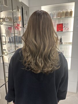 スノッブサンク(Snob ciNQ) ハイライトカラー/外国人ハイライト/ロングヘア