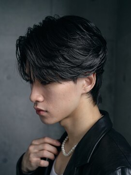 レタッチバイフィフス(RETOUCH by fifth) 原宿フェザーパーマセンターパートフェザーショート30代色気ヘア