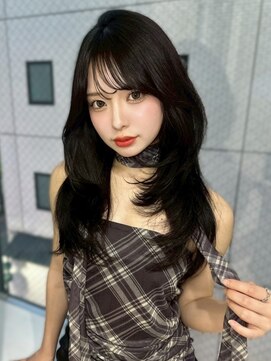 ユーフォリア 渋谷グランデ(Euphoria SHIBUYA GRANDE) 韓国風レイヤー レイヤーカット 顔周りカット ダークカラー 艶髪