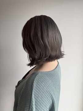 ジジ プラス デザイン(GIGI+design) グレージュ